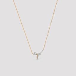 Interwoven Knot Elegance