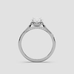 Lumière Oval Solitaire