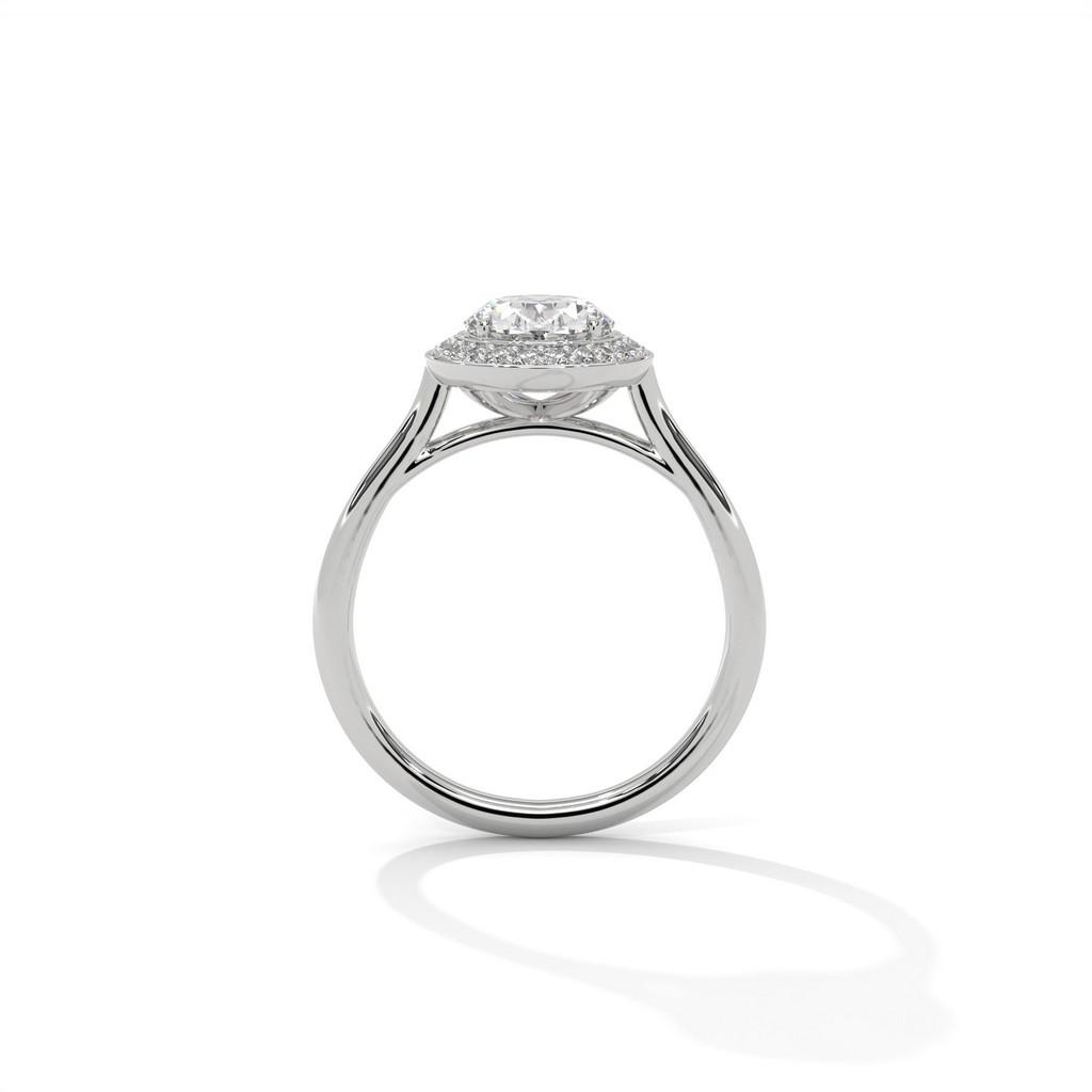 Oval Halo Splendor