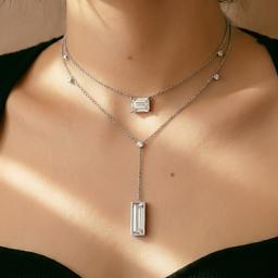 Regal Emerald Lariat